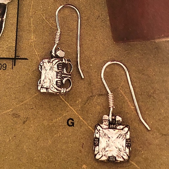 Silpada Sterling Silver CZ Uptown Earrings - Picture 4 of 13